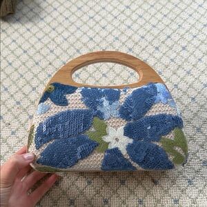 Floral Sequin Handbag with Wooden Handle